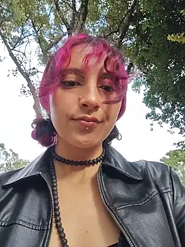 Snapshot of _Laary chatting on January 31, 2026, 9:24 pm Laary online show from January 31, 2026, 9:24 pm