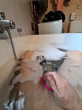 toeloverlive online show from October 9, 2025, 8:26 am