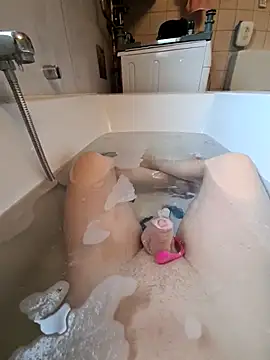 toeloverlive online show from October 27, 2025, 10:16 am