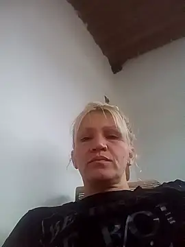 Nicolle Milf online show from December 21, 2025, 10:43 pm