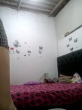 Nicolle Milf online show from January 16, 2026, 10:25 pm