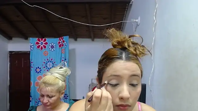 Nicolle Milf online show from October 28, 2025, 6:07 pm