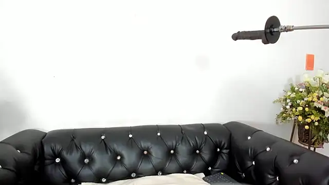 SSCARLETH  online show from April 18, 2026, 11:34 am