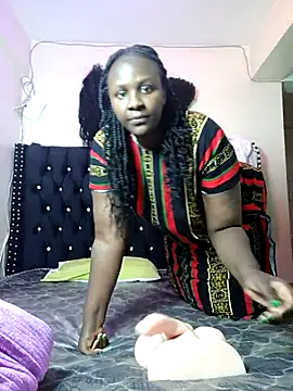 Snapshot of Toomuchbooty33 chatting on October 5, 2025, 5:03 pm Toomuchbooty33 online show from October 5, 2025, 5:03 pm