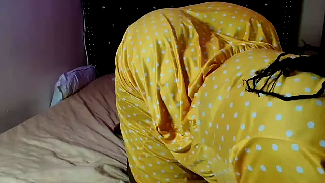 Snapshot of Toomuchbooty33 chatting on September 30, 2025, 12:55 pm Toomuchbooty33 online show from September 30, 2025, 12:55 pm