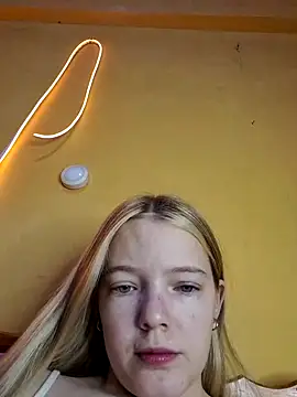 Snapshot of -veranito- chatting on February 16, 2025, 3:04 am -veranito- online show from February 16, 2025, 3:04 am