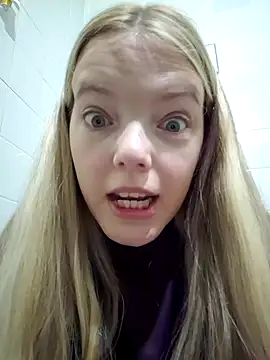 Snapshot of -veranito- chatting on February 4, 2025, 3:11 am -veranito- online show from February 4, 2025, 3:11 am