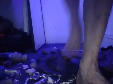 Snapshot of LuckyLefty79 chatting on October 3, 2025, 5:31 am LuckyLefty79 online show from October 3, 2025, 5:31 am