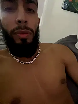 Snapshot of Alessandro__Rossi chatting on November 12, 2025, 8:40 am Alessandro Rossi online show from November 12, 2025, 8:40 am