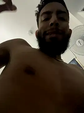 Snapshot of Alessandro__Rossi chatting on October 4, 2025, 5:03 pm Alessandro Rossi online show from October 4, 2025, 5:03 pm