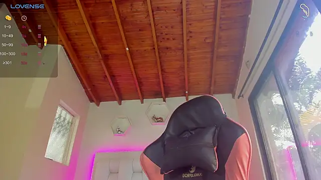 shanakendall online show from March 21, 2025, 2:40 pm