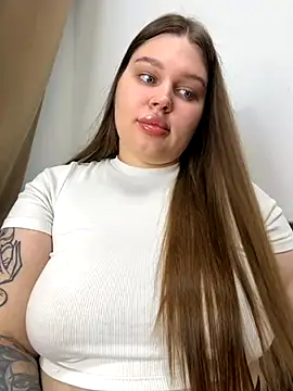 perfect sweety girl online show from September 12, 2025, 8:52 pm