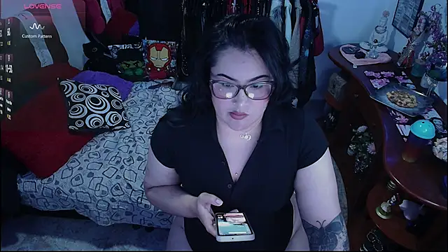 lufek23 online show from October 4, 2025, 4:30 pm