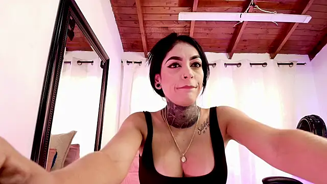 danna berlin  online show from March 13, 2025, 7:17 pm