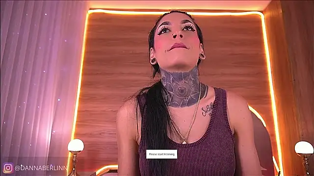 danna berlin  online show from February 5, 2026, 7:21 pm