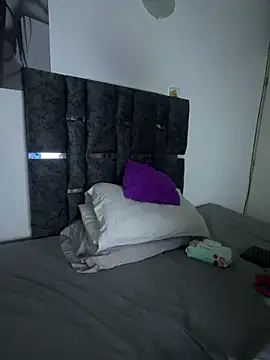 Natasharuso online show from March 25, 2026, 8:35 am