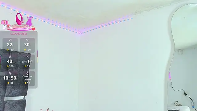 Natasharuso online show from October 14, 2025, 11:33 am