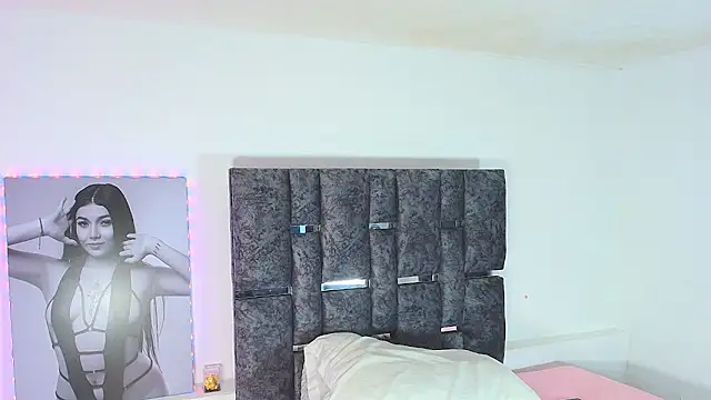 Natasharuso online show from October 21, 2025, 10:58 am