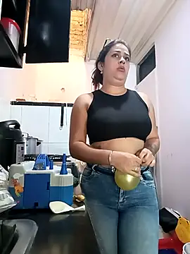 Latina sexy1 online show from October 3, 2025, 2:51 pm