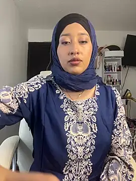 adila anich online show from December 12, 2024, 11:03 pm