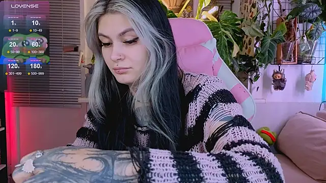 jelya sg online show from December 2, 2025, 3:14 pm