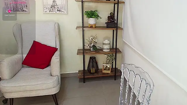 Sassy--Girl online show from January 14, 2026, 9:40 pm