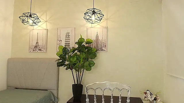 Sassy--Girl online show from October 4, 2025, 6:31 pm