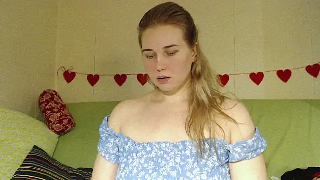 mmmPinUpGirl online show from February 21, 2026, 1:35 pm