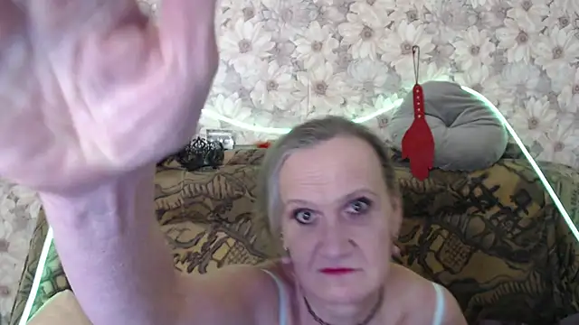 Snapshot of MissBekker chatting on February 12, 2026, 3:06 am MissBekker online show from February 12, 2026, 3:06 am