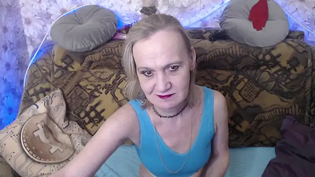 Snapshot of MissBekker chatting on February 25, 2025, 8:42 pm MissBekker online show from February 25, 2025, 8:42 pm