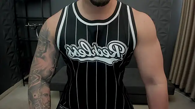 Snapshot of TonyWilcox chatting on September 22, 2025, 4:51 am TonyWilcox online show from September 22, 2025, 4:51 am