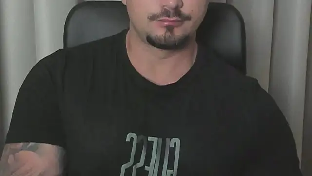 Snapshot of TonyWilcox chatting on September 28, 2025, 5:25 am TonyWilcox online show from September 28, 2025, 5:25 am