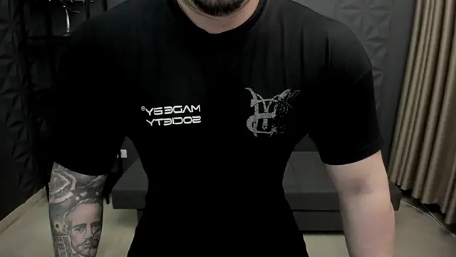 Snapshot of TonyWilcox chatting on March 13, 2025, 5:00 am TonyWilcox online show from March 13, 2025, 5:00 am