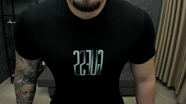 Snapshot of TonyWilcox chatting on October 14, 2025, 5:19 am TonyWilcox online show from October 14, 2025, 5:19 am