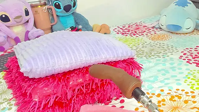 Elizabeth 18  online show from September 30, 2025, 2:50 am