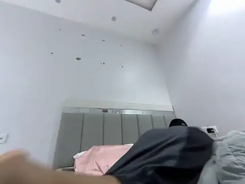 Submissive Arab online show from January 2, 2025, 4:46 pm