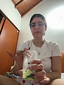 Snapshot of _Niah_ chatting on February 7, 2026, 2:08 am Niah online show from February 7, 2026, 2:08 am