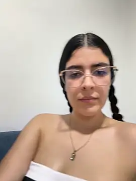 Snapshot of _Niah_ chatting on February 8, 2026, 1:58 am Niah online show from February 8, 2026, 1:58 am