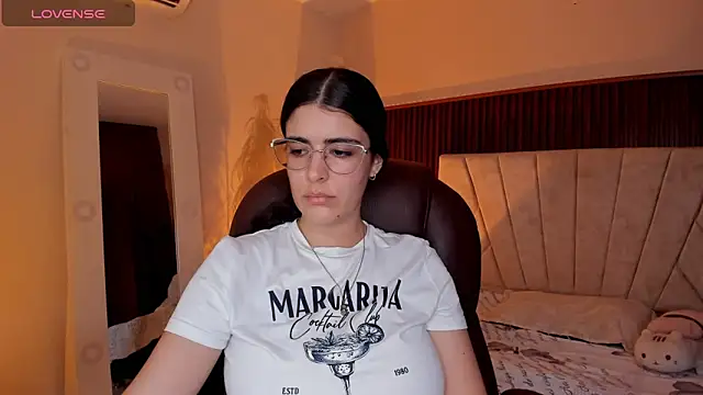 Snapshot of _Niah_ chatting on March 2, 2026, 8:38 pm Niah online show from March 2, 2026, 8:38 pm