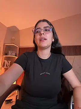 Snapshot of _Niah_ chatting on February 10, 2026, 8:52 pm Niah online show from February 10, 2026, 8:52 pm