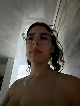 Snapshot of _Niah_ chatting on September 19, 2025, 11:42 pm Niah online show from September 19, 2025, 11:42 pm