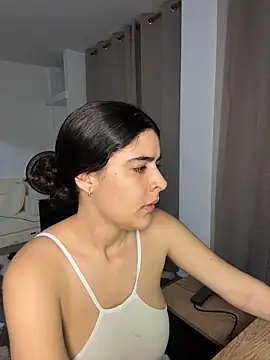  Niah  online show from April 6, 2026, 12:50 am