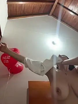 Snapshot of _Niah_ chatting on February 15, 2026, 2:01 am Niah online show from February 15, 2026, 2:01 am