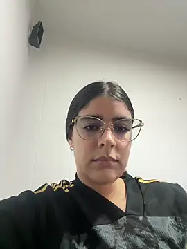 Snapshot of _Niah_ chatting on February 14, 2026, 2:34 am Niah online show from February 14, 2026, 2:34 am