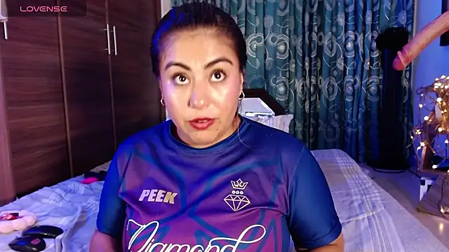 gatuwildhott online show from September 18, 2025, 6:11 pm