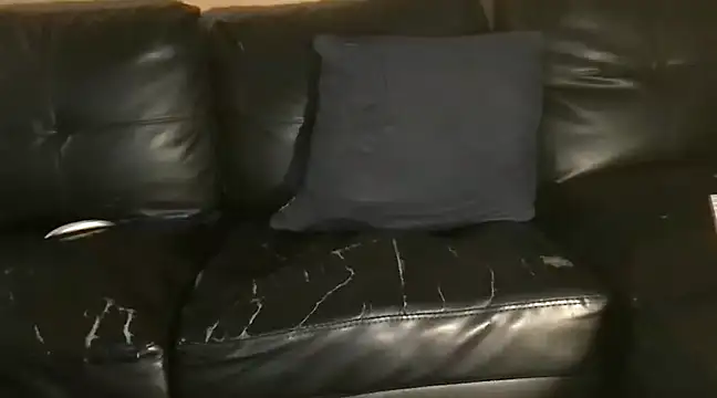 carolineford online show from March 21, 2025, 1:24 am