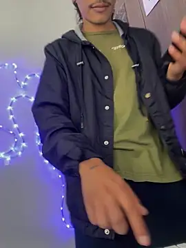 sorry-mom69 online show from November 26, 2025, 6:19 pm