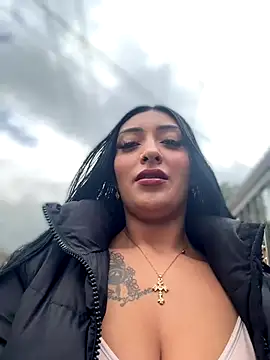 Snapshot of Kathy_bella18 chatting on December 2, 2025, 1:35 pm Kathy bella18 online show from December 2, 2025, 1:35 pm