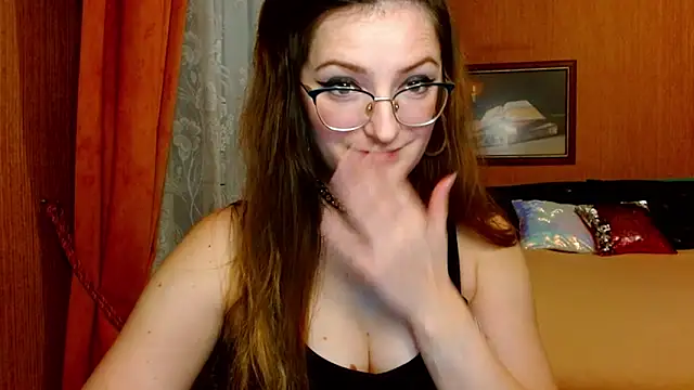 Arielsssplash online show from December 23, 2024, 2:39 pm