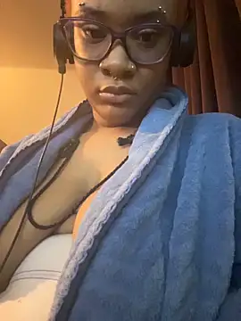 nickytheehawtie online show from March 23, 2026, 1:22 pm